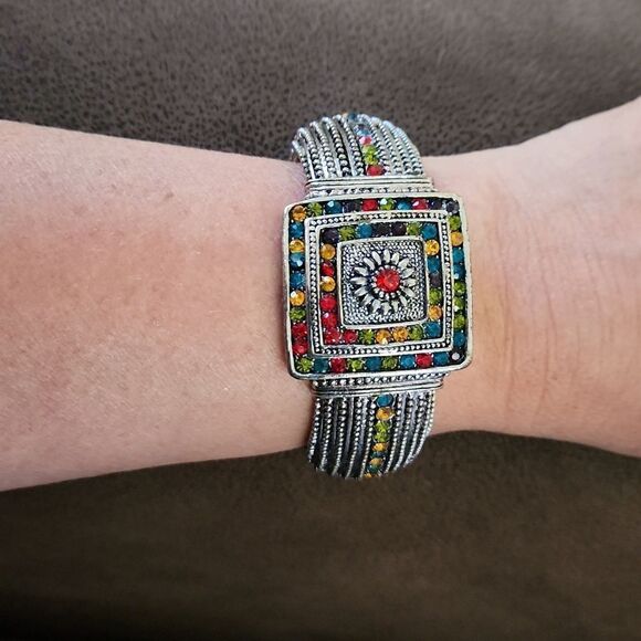 Colorful stones Cuff bracelet with spring hinged closure - Picture 2 of 5